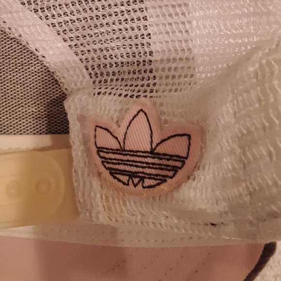 ADIDAS hat - Picture 4 of 9